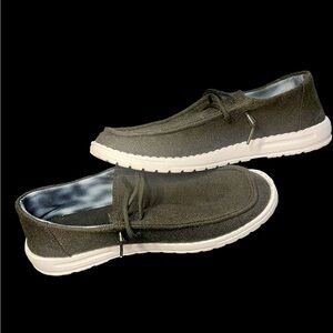 SLIP ON LOAFER/SNEAKER